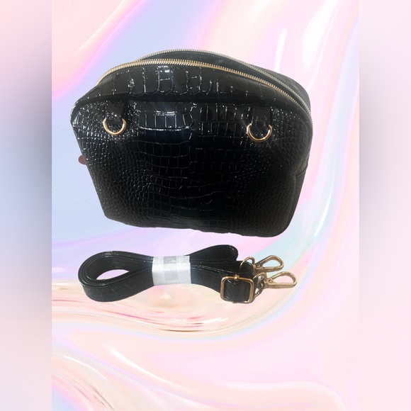 Ipsy Black Faux Crocodile Skin Purse NEW - Picture 1 of 9